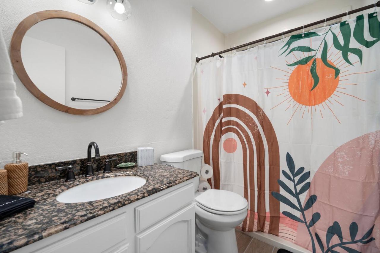 Large Pool With Diving Board, Remodeled 3Bdrm, Near State Farm Stdm And More! Peoria Exterior photo