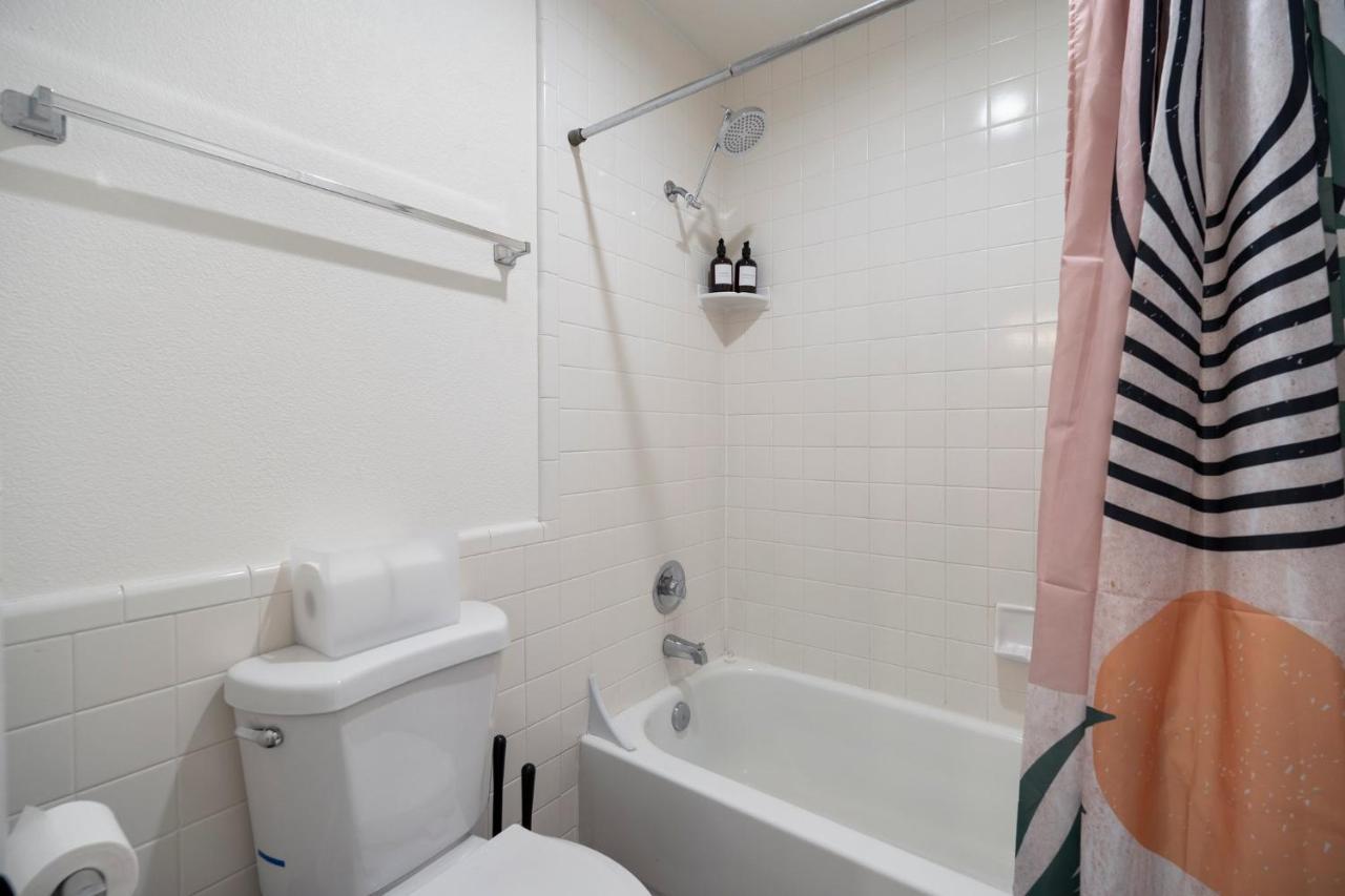 Large Pool With Diving Board, Remodeled 3Bdrm, Near State Farm Stdm And More! Peoria Exterior photo