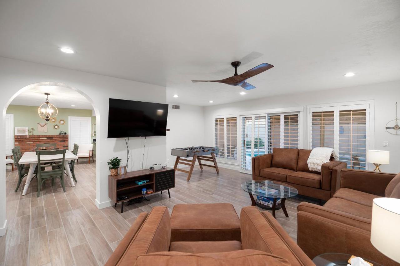 Large Pool With Diving Board, Remodeled 3Bdrm, Near State Farm Stdm And More! Peoria Exterior photo